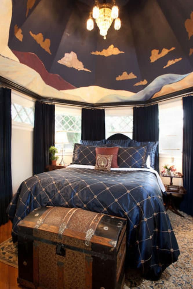 The Black Walnut B & B Inn 66/73