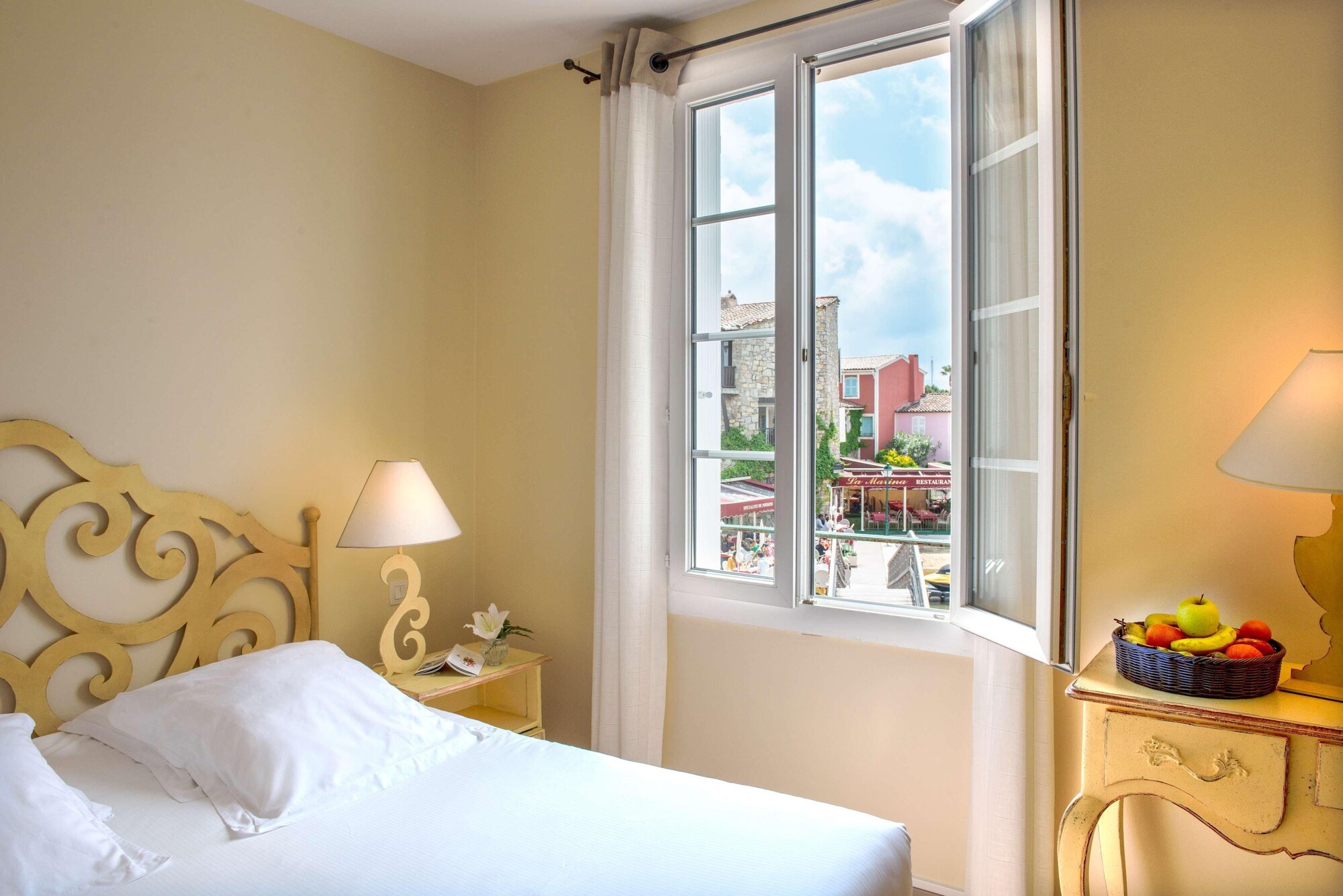 Junior Suite, King Bed, Trundle Bed, Canal View, Le Suffren, BW Signature Collection 10/10
