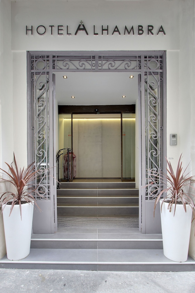 Hotel Alhambra 5/50