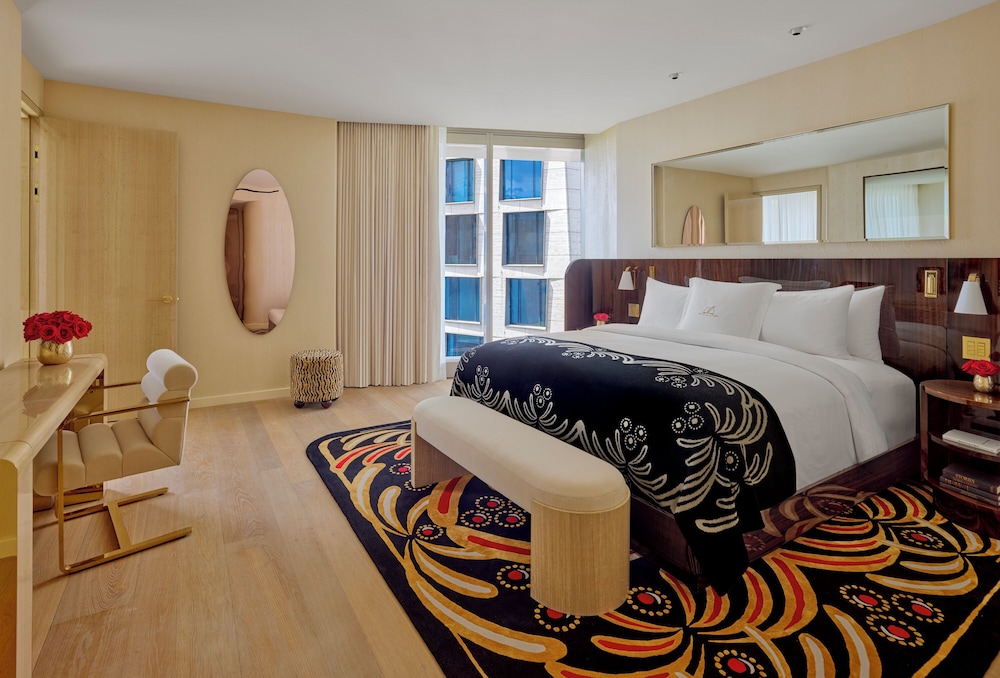 1 Bedroom, Signature, Hudson, Suite, King Bed