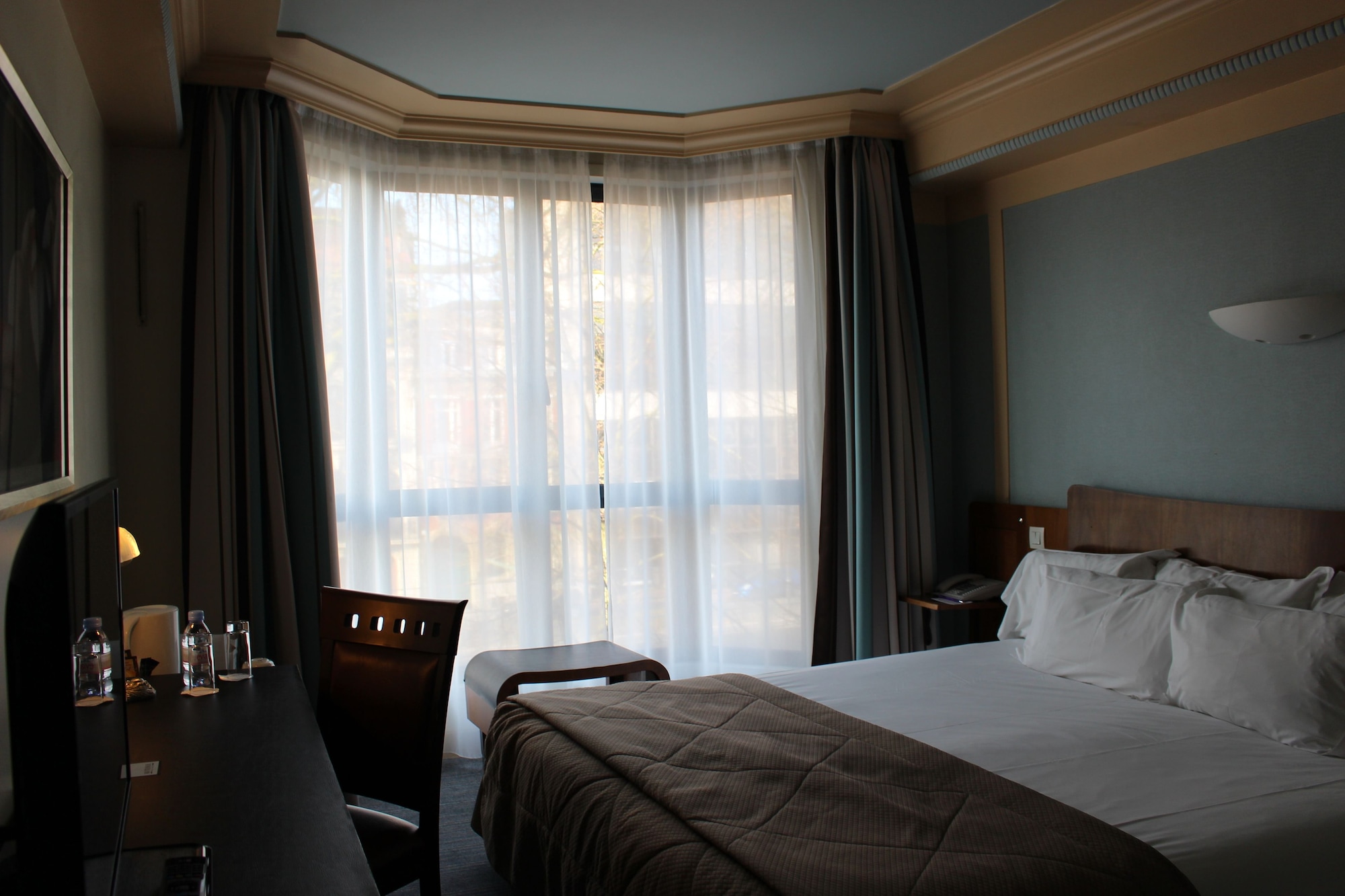 SUPERIOR, PRIVILEGE, DOUBLE BED
