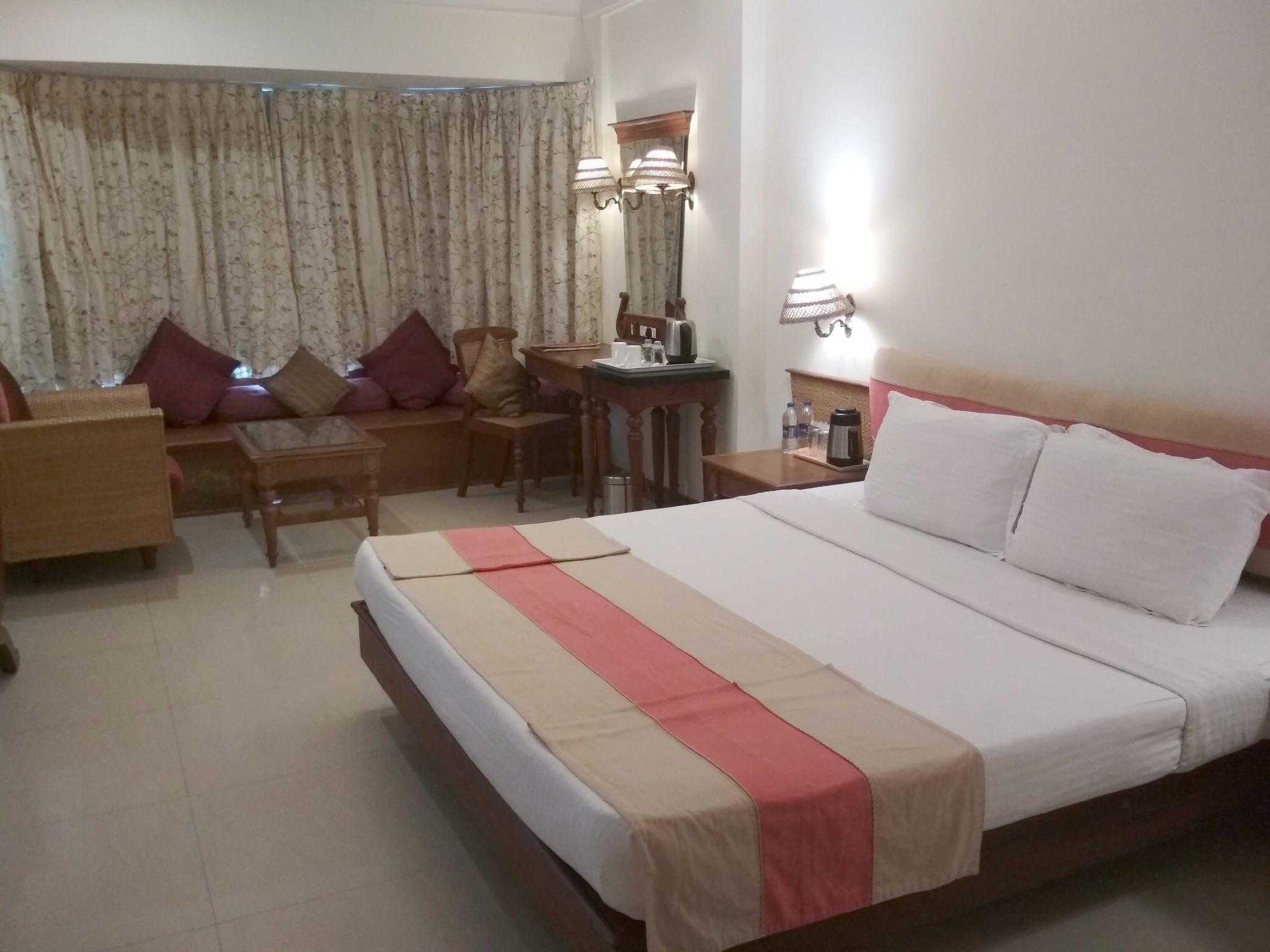 HINDUSTAN BEACH RETREAT 13/32