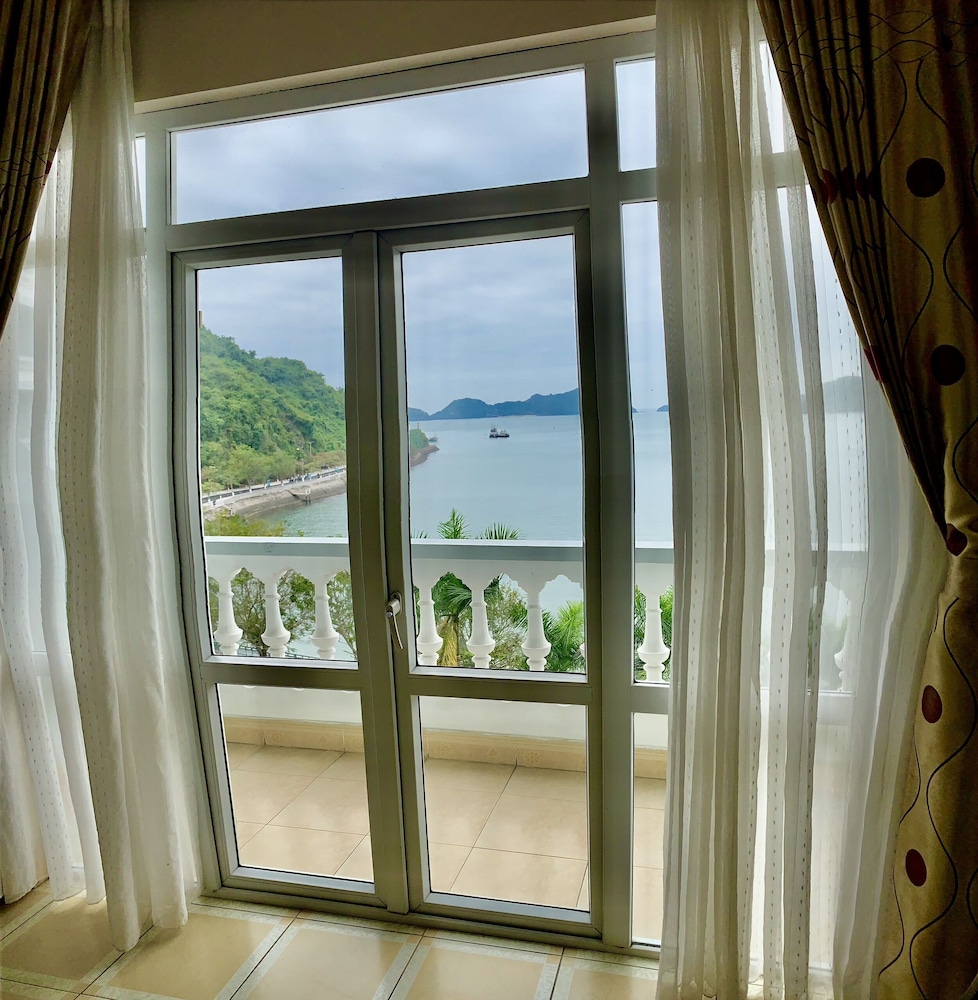 Hung Long Harbour Hotel 30/58