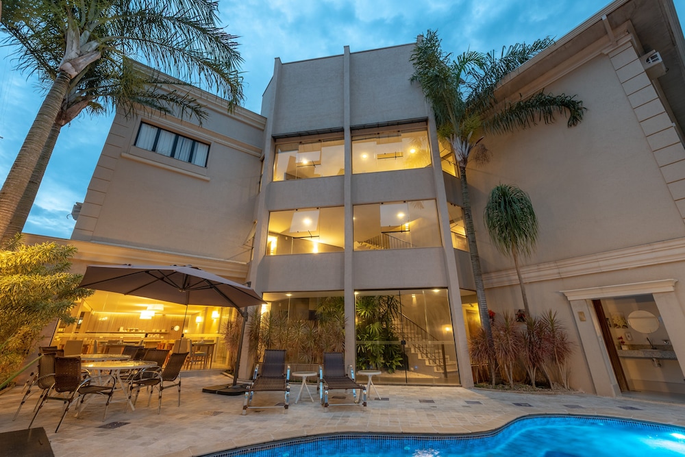 CLASS HOTEL GUAXUPE 1/50