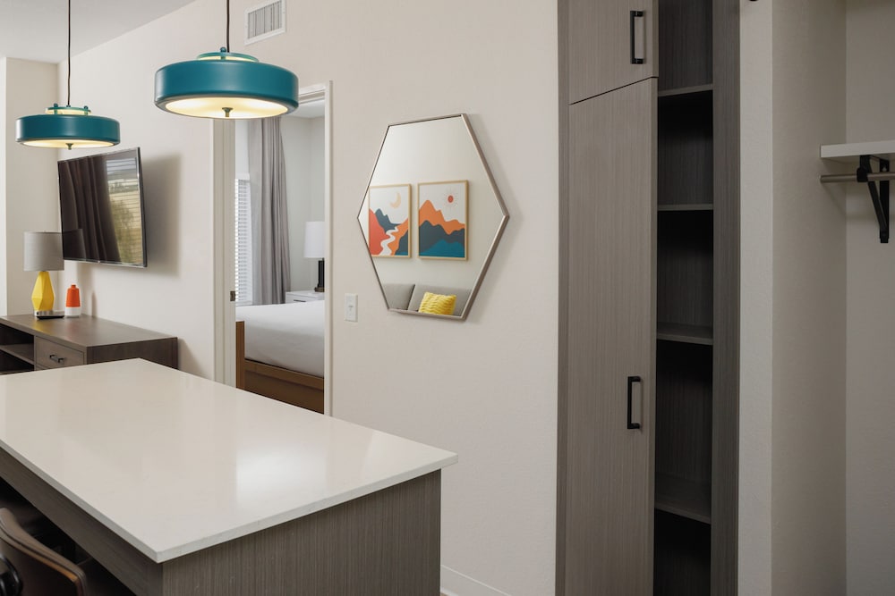 WaterWalk Extended Stay by Wyndham Tucson photo4