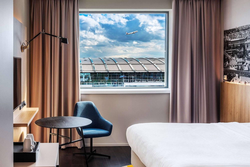 Courtyard By Marriott Prague Airport 23/59
