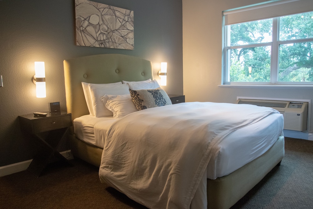 The Eo Inn And Spa 10/25