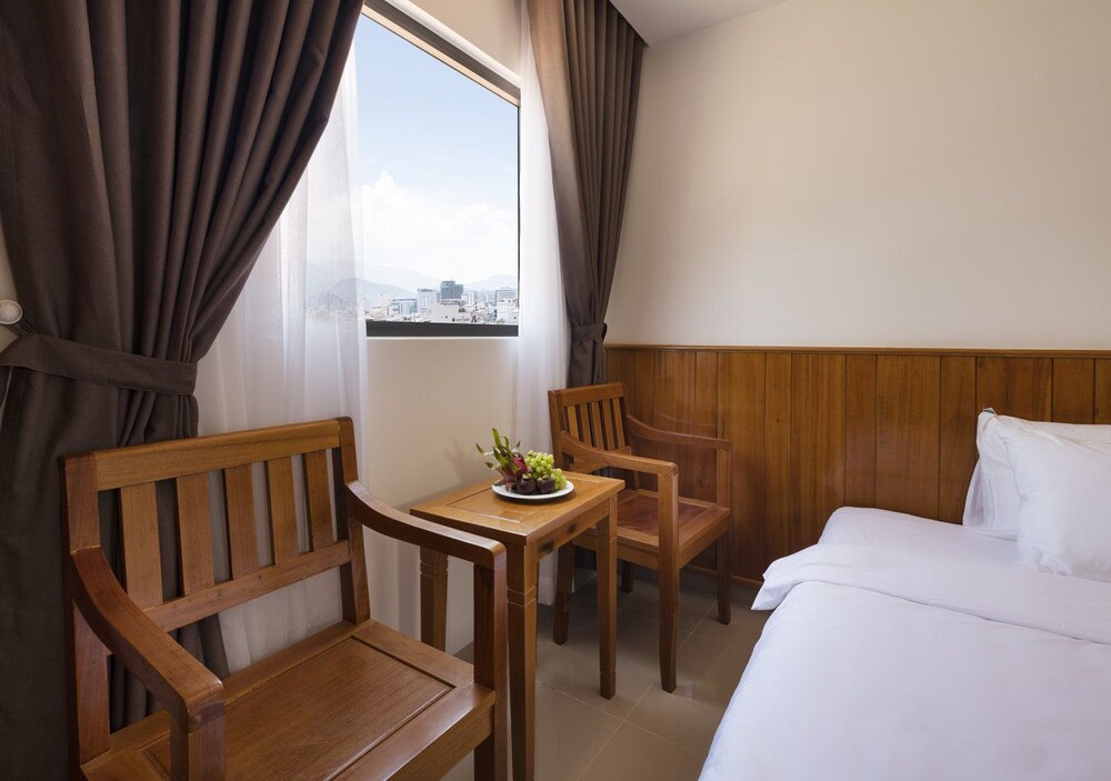 Royal Hotel Nha Trang 54/55