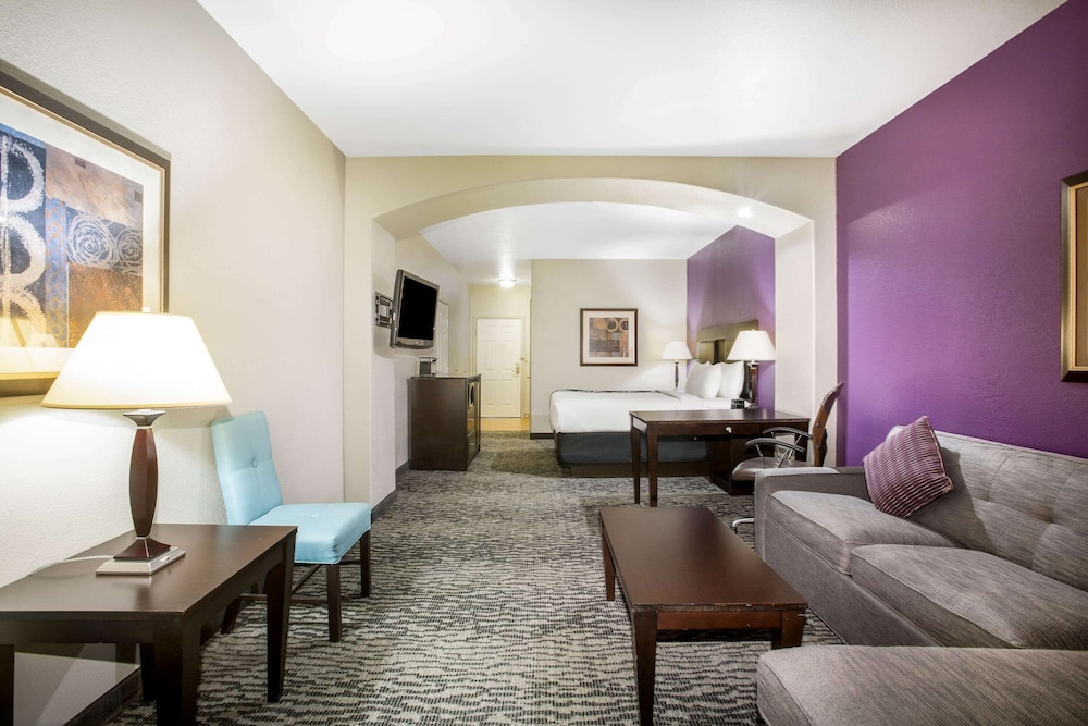 La Quinta Inn & Suites by Wyndham Kyle - Austin South 37/61