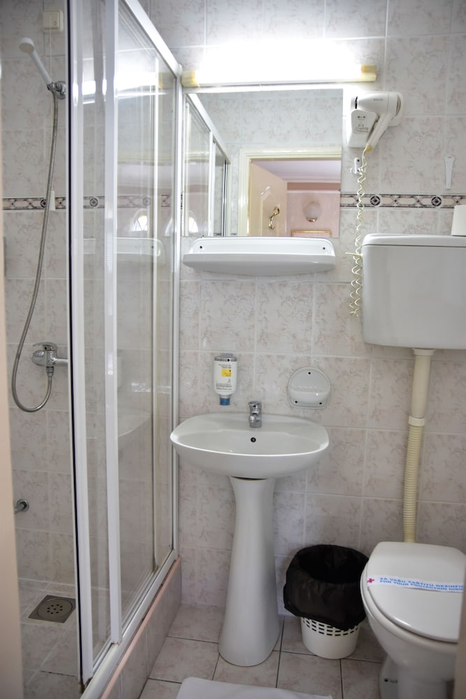 Garni Hotel Lav 47/50