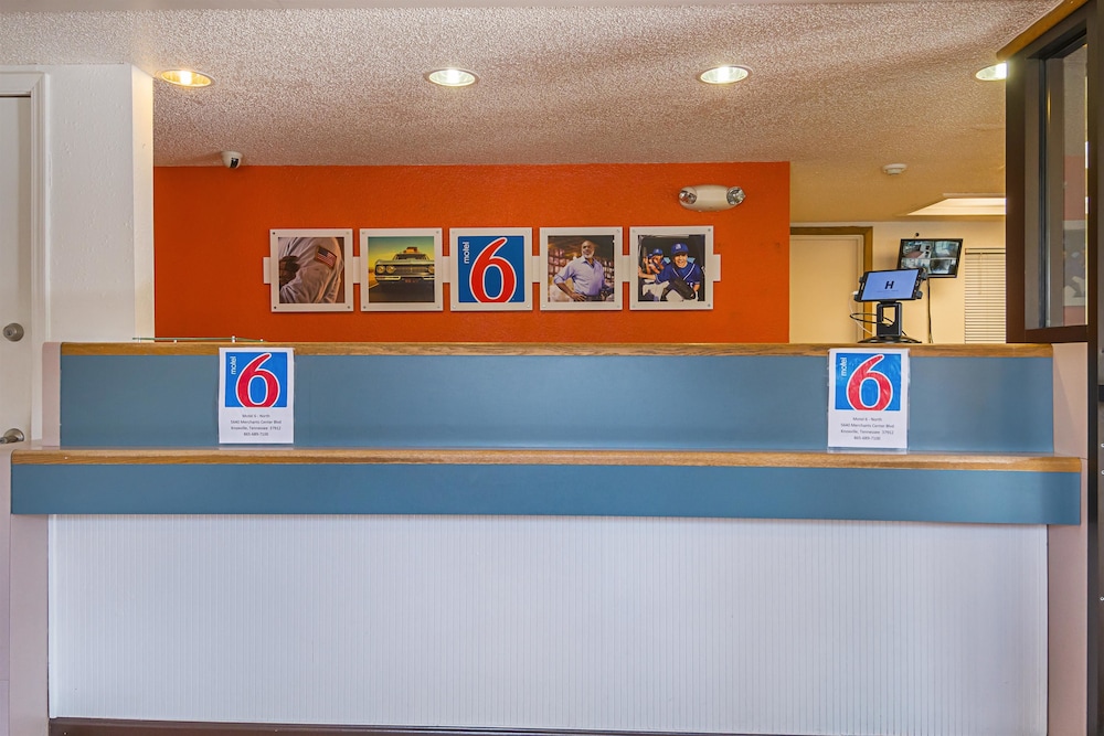 Motel6 Knoxville, TN - North 5/45