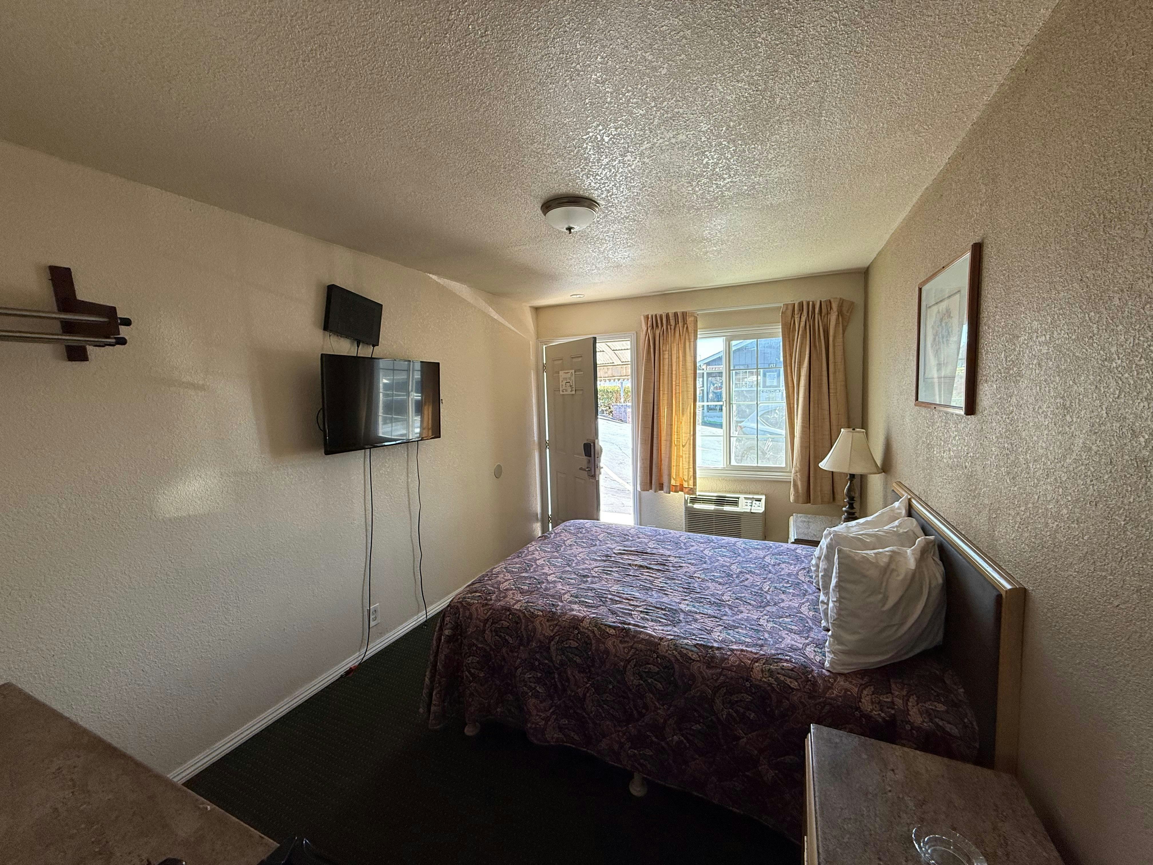 Discovery Inn Vallejo I 80 Near Napa CA 17/32