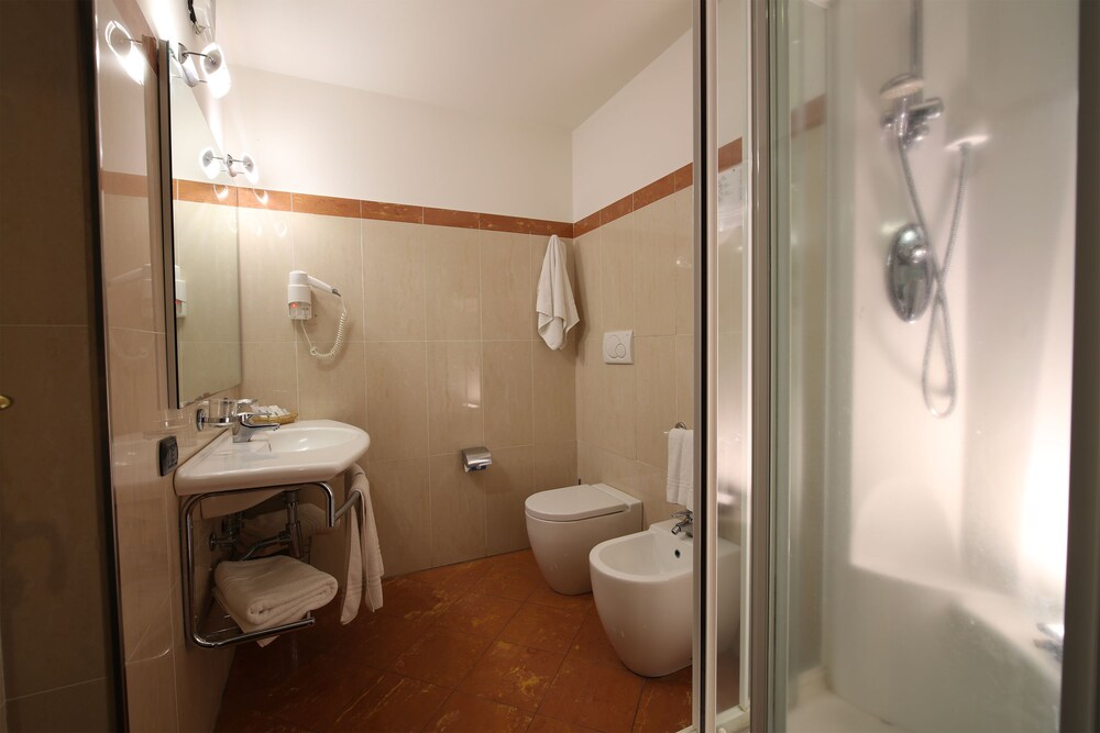 Grande Albergo Maugeri 25/50