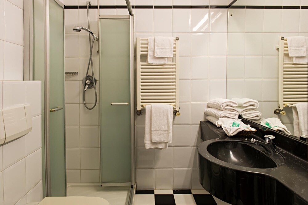 Hotel Cinzia 43/50