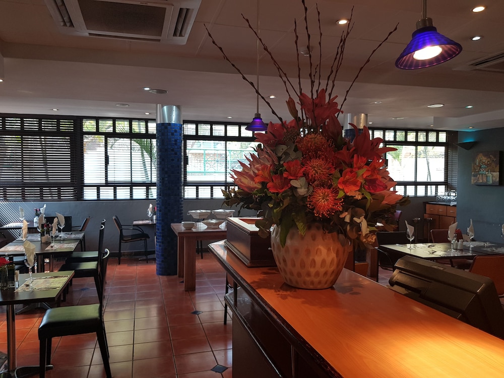 Court Classique Suite Hotel 36/50