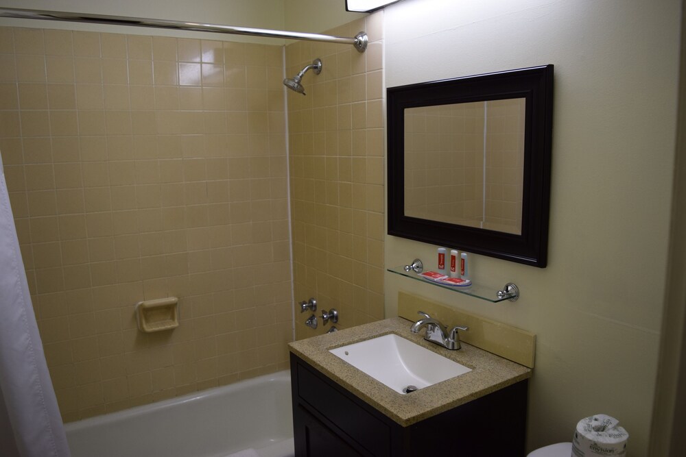 ECONO LODGE 14/36