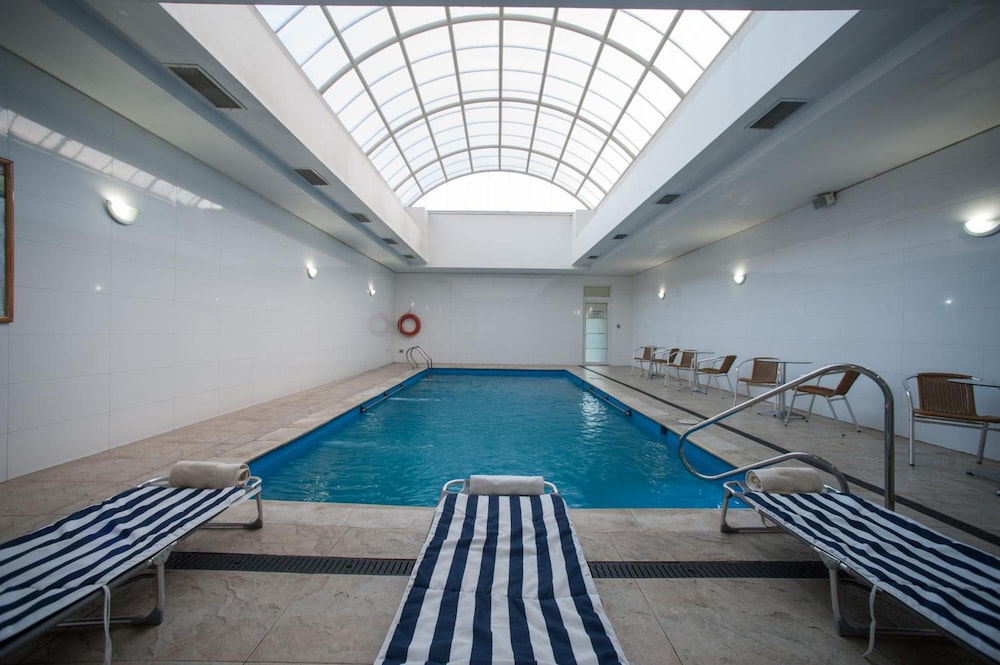 swimming pool spa