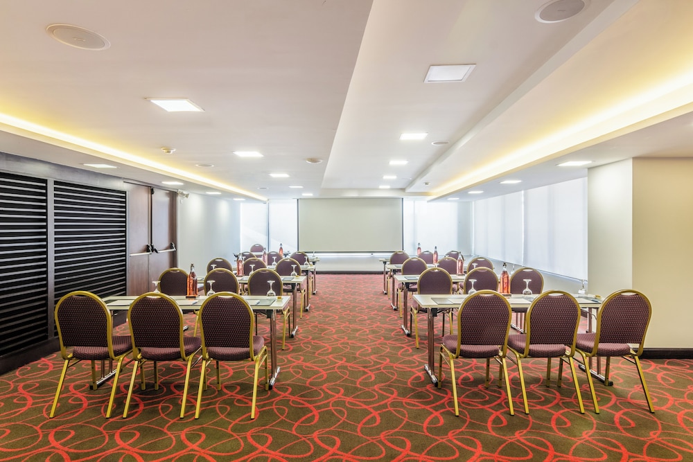 Sonesta Hotel Cali 43/50