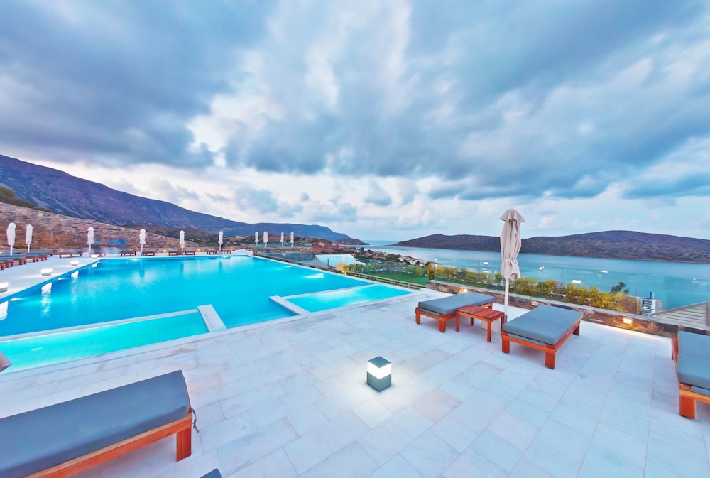 Royal Marmin Bay Boutique and Art Hotel 43/50