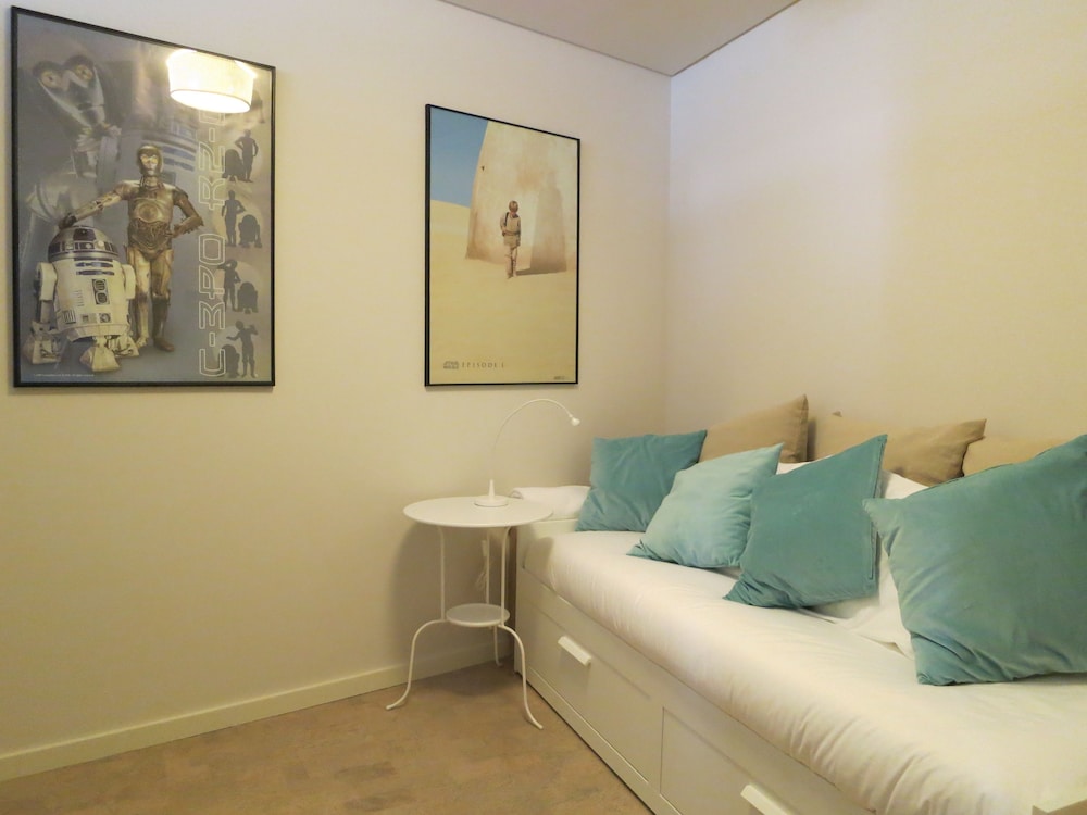 Ribeira Cinema Apartments 9/33