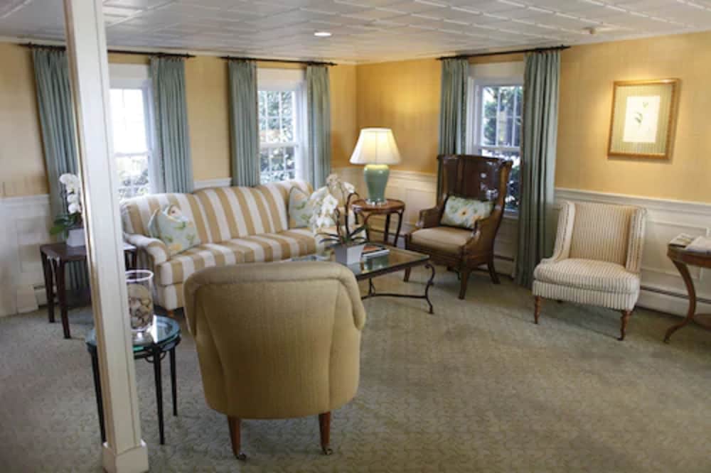 Wequassett Resort and Golf Club 40/73