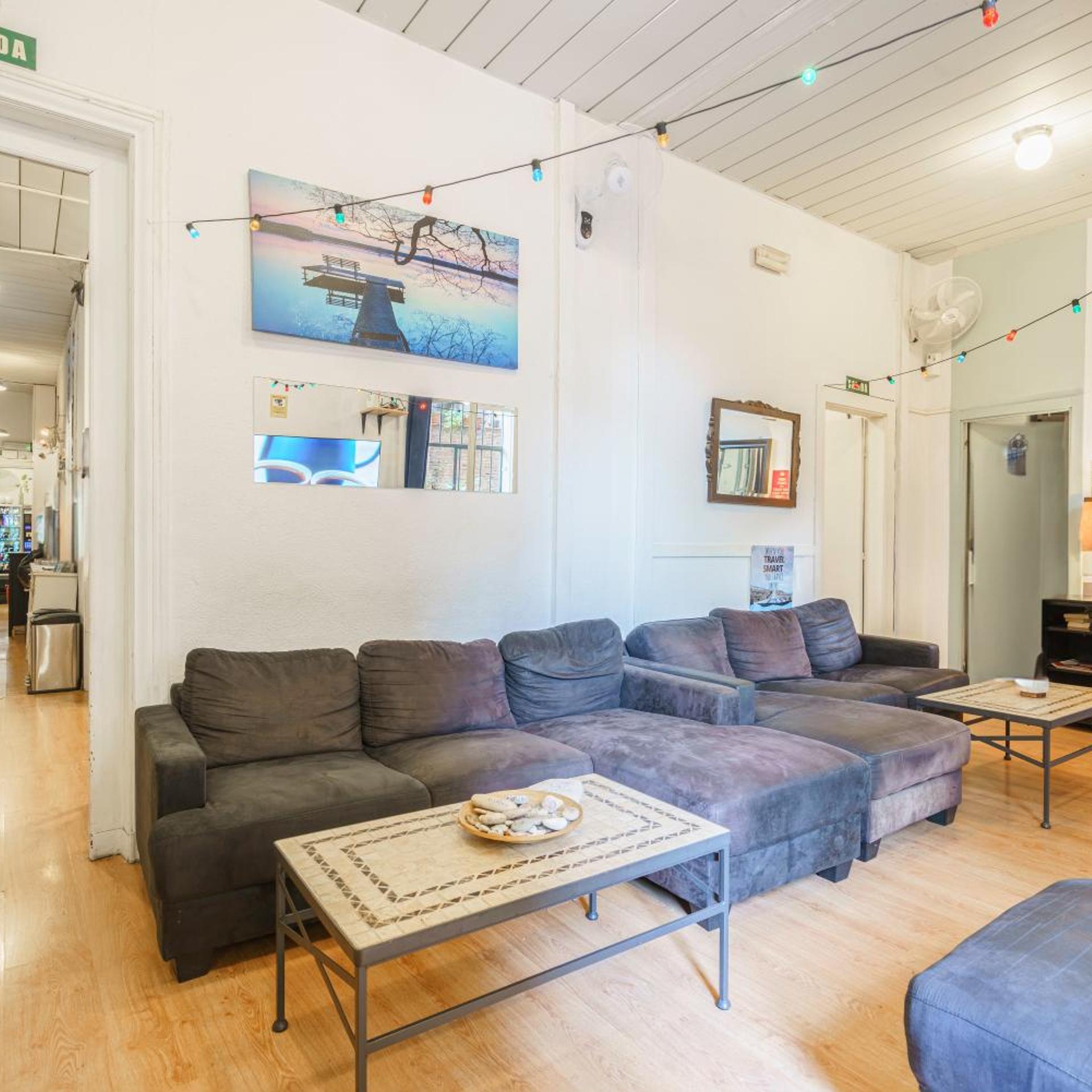 Casa Barcelo Hostel 36/55