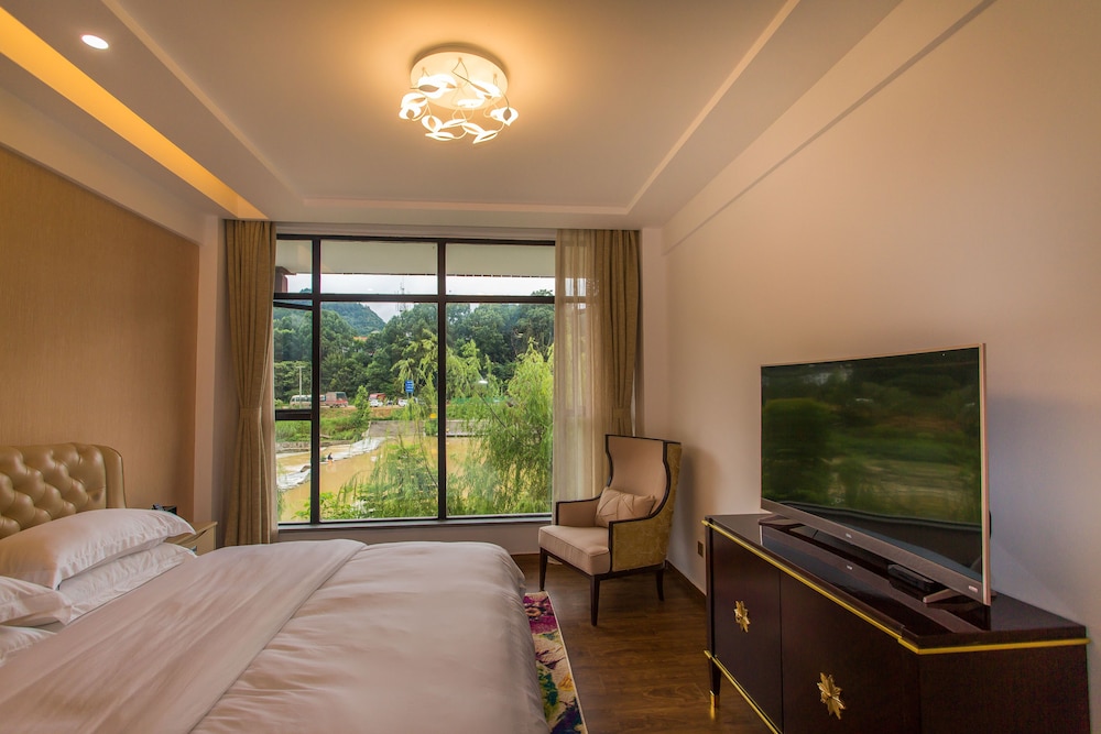 Z-Up Boutique Hotel 15/50