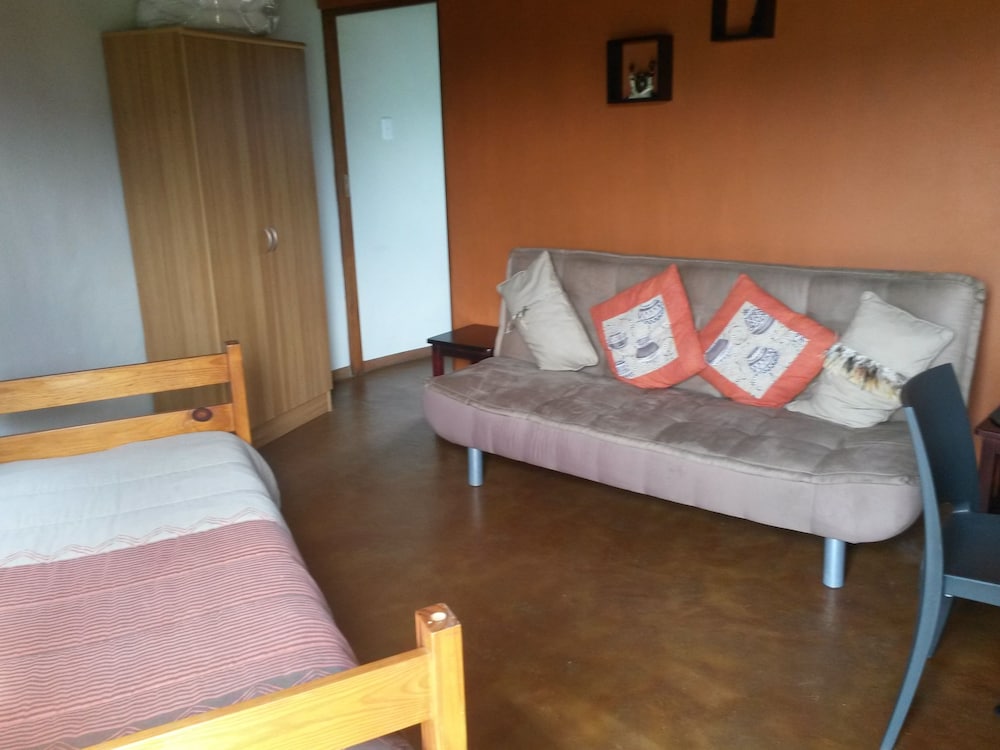 African Sun Guest House 13/36