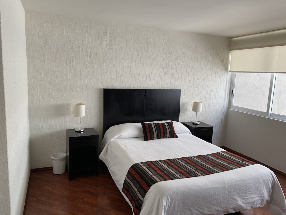 Grupo Kings Suites Chimborazo 567 7/23