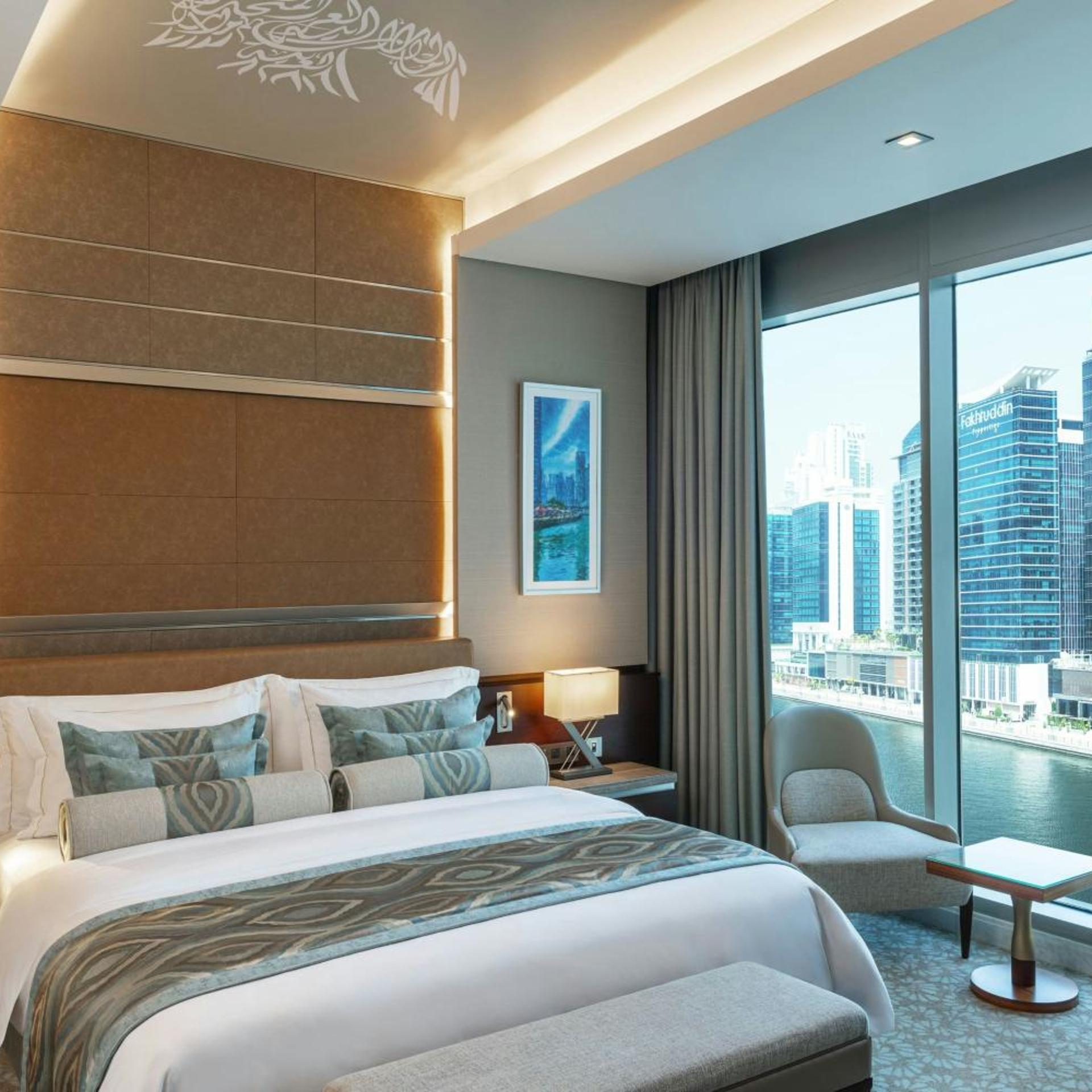 1 Bedroom, Canal, Suite, King Bed, Bay View, Lounge Access