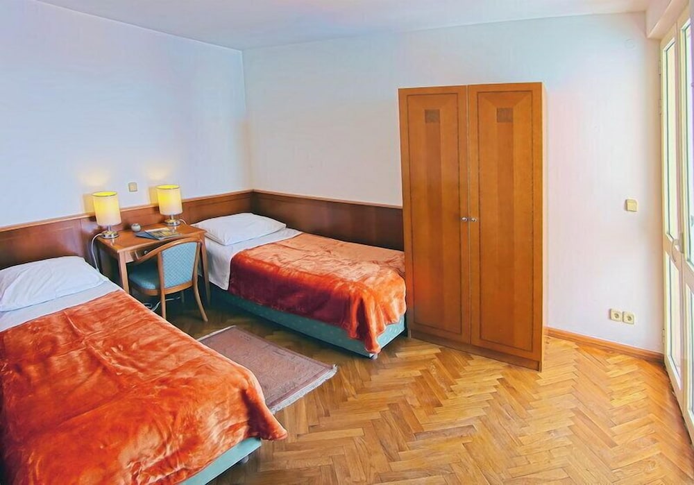 SIPA APARTMENTS 14/50