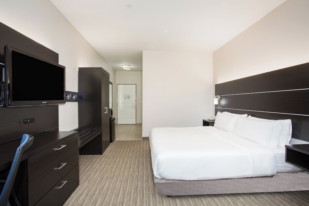 Holiday Inn Express Hotel And Suites Ft Collins 30/66