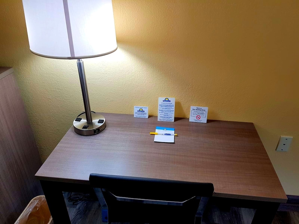 Days Inn by Wyndham Cleveland TN 25/30