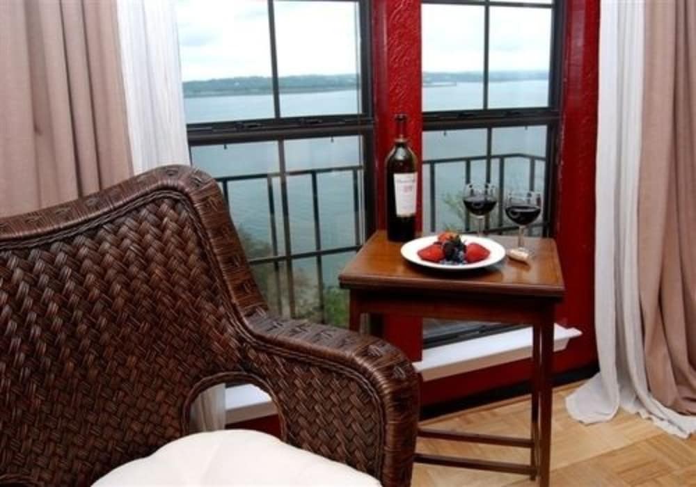 The Lakehouse Bed & Breakfast 39/46