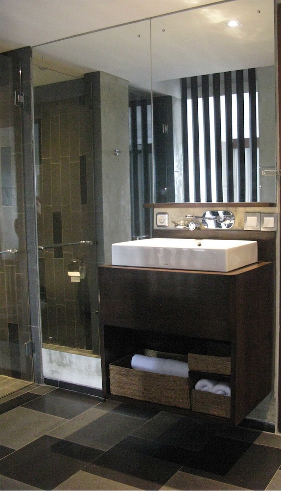 Anshel Hotel 41/45