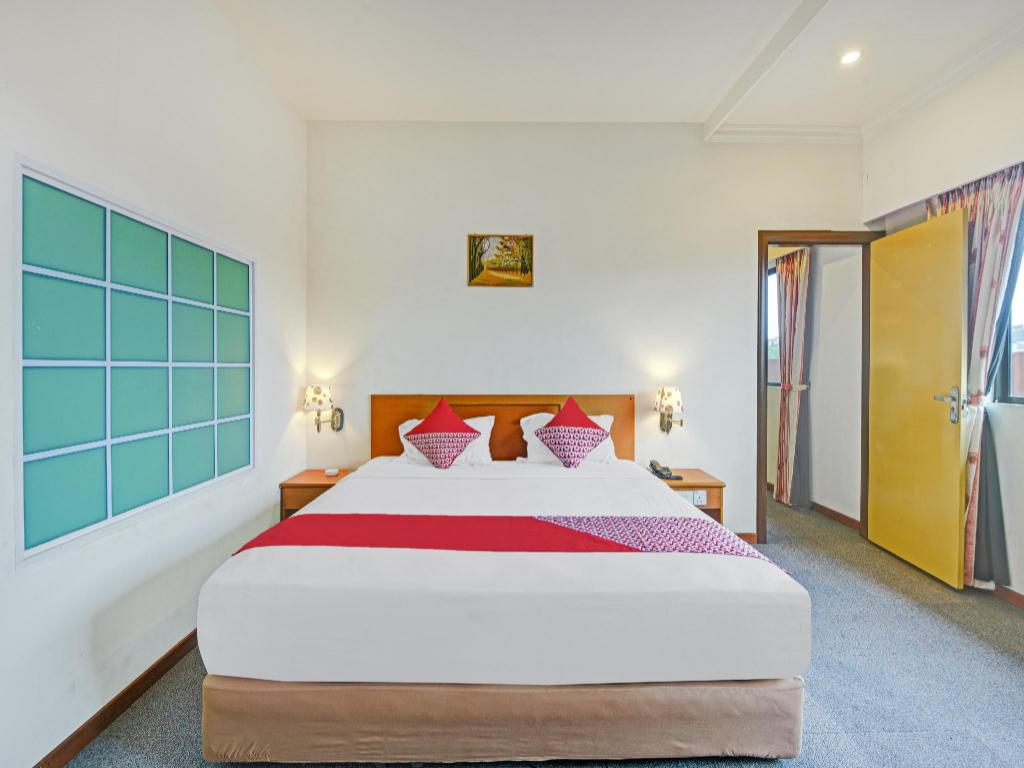 OYO 1178 Plaza Hotel Tanjung Pinang 12/50