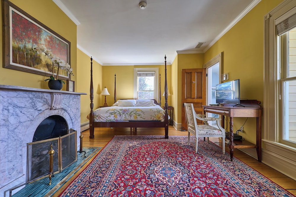 Superior, King Bed