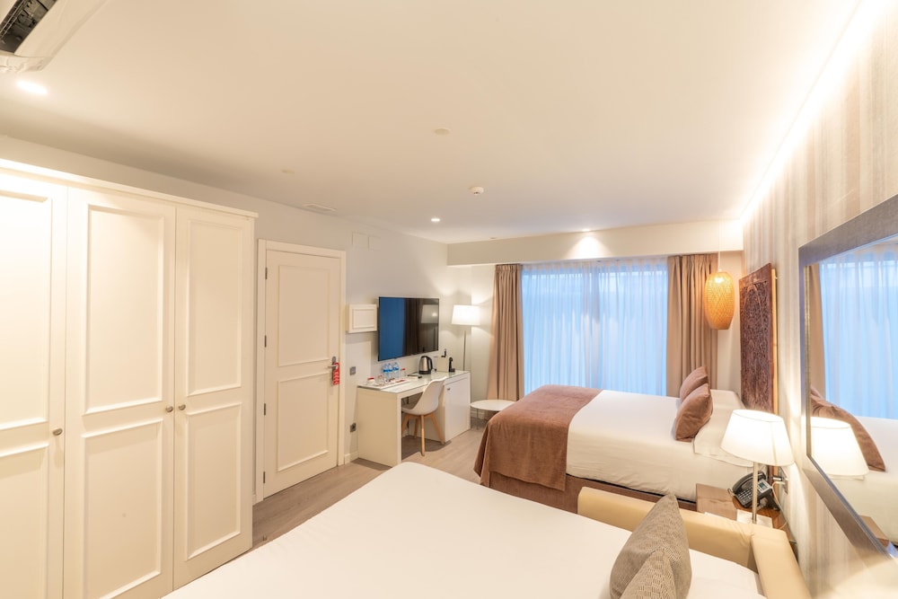 Serennia Fira Gran Via Exclusive Rooms 18/47