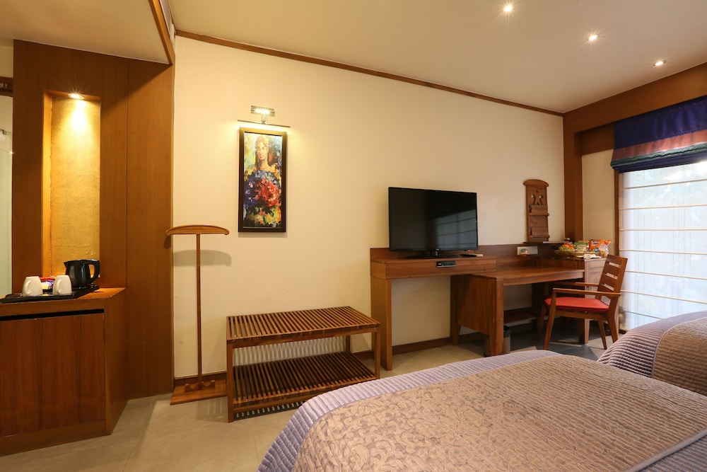 HOTEL BRYS CAVES 18/29