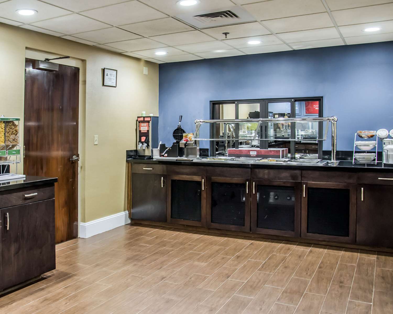 Comfort Suites University - Research Park 30/38