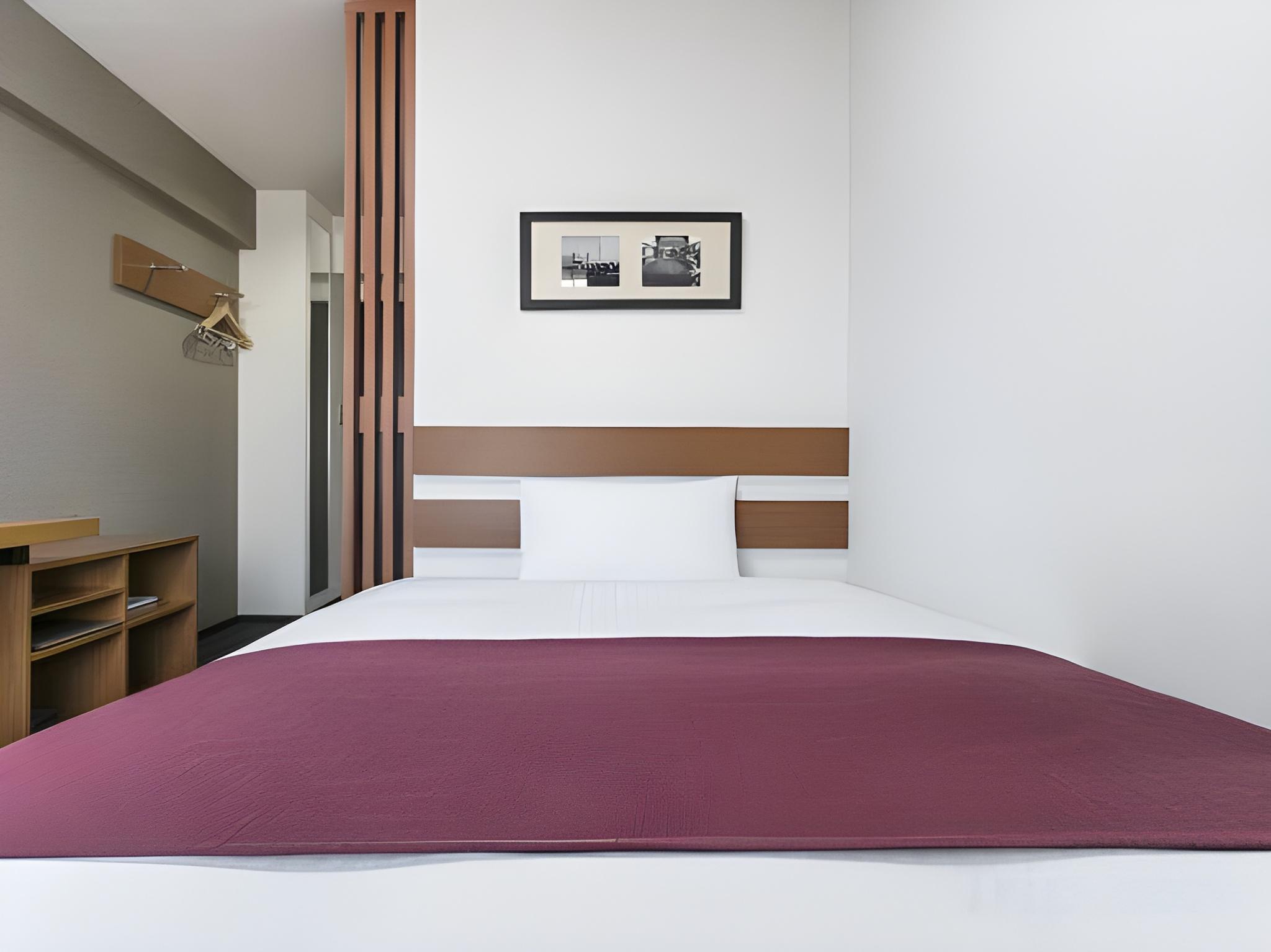 Economy, Single, 2 Double Beds, Annex
