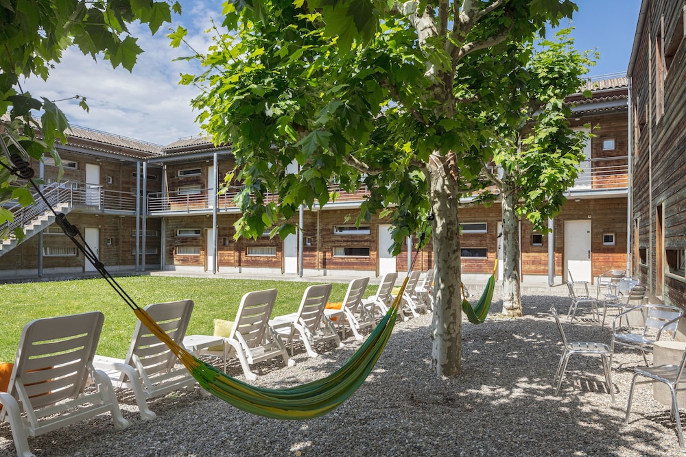Lausanne Youth Hostel Jeunotel 31/40