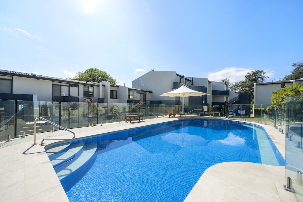 MANUKA PARK SERVICED APARTMENTS 51/58