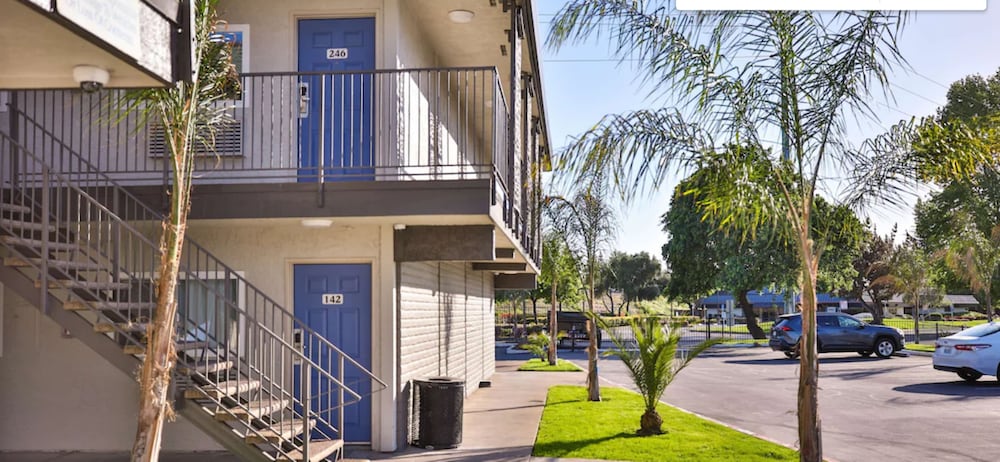 Motel6 Sacramento, CA - Central 6/43