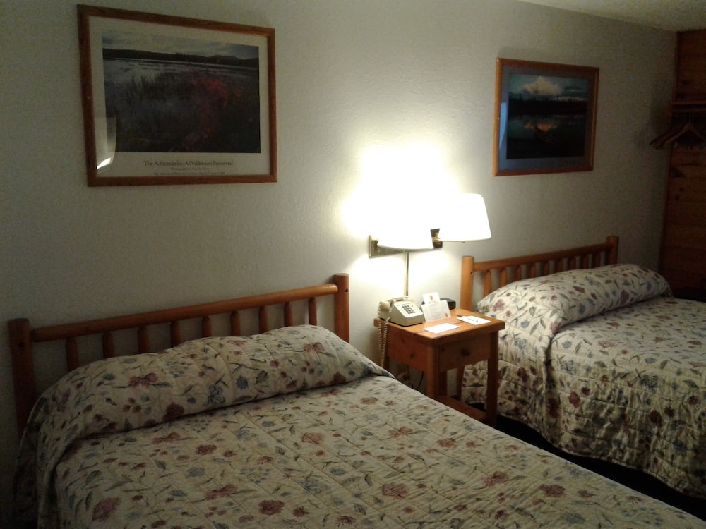 Super 8 by Wyndham Lake George/Warrensburg Area 10/19