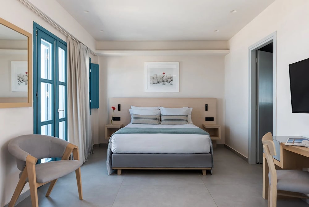 SUITE, KING BED, SOFA