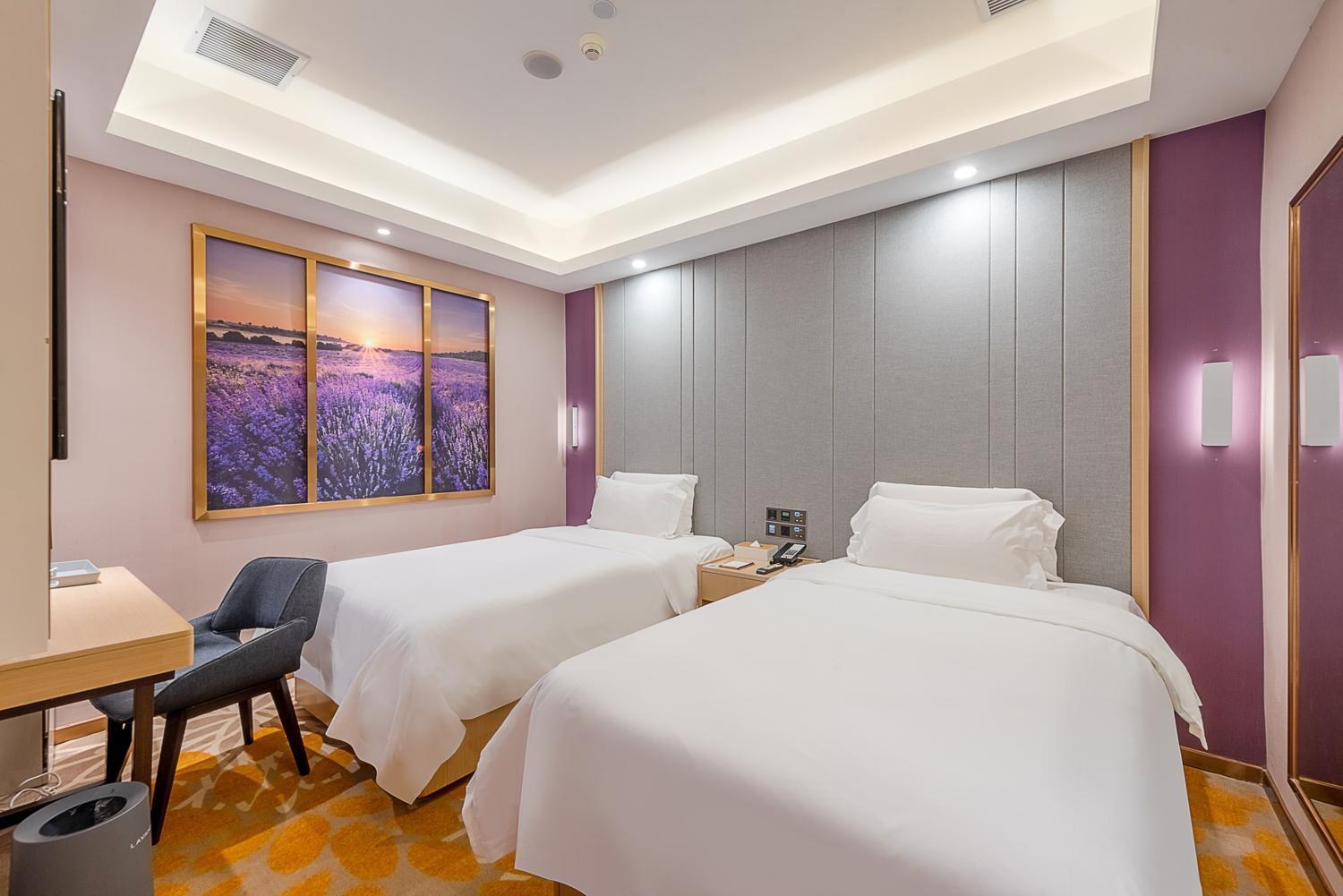 Superior, Twin Beds, No Window