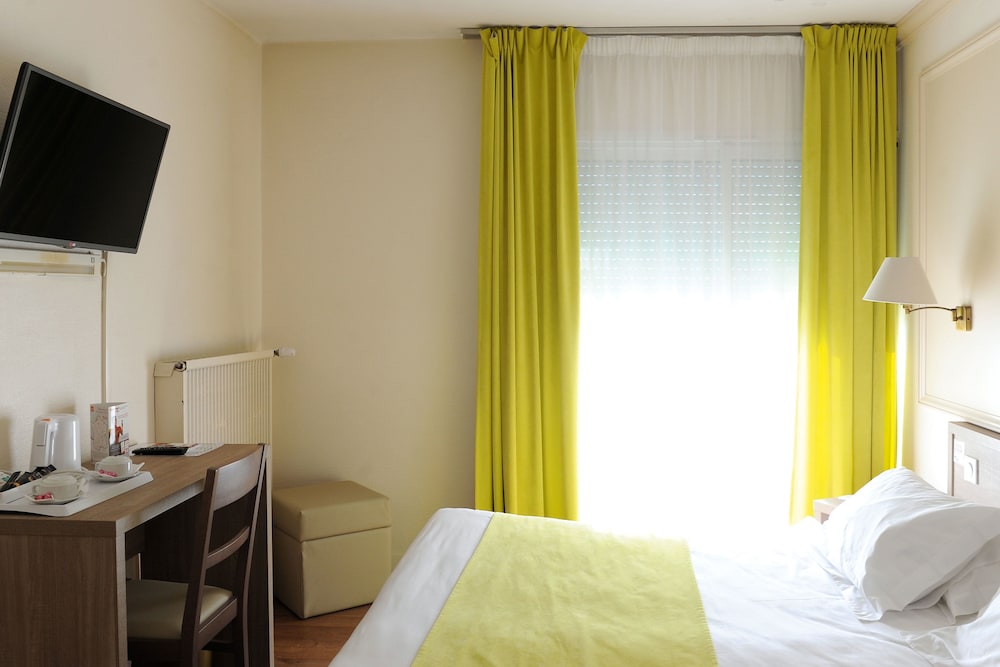 HOTEL BEAU RIVAGE 12/65