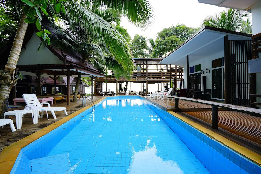 Apple Beachfront Resort 63/69