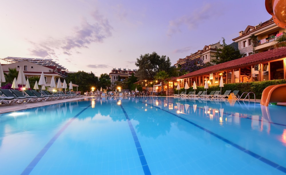 Perdikia Hill Family Resort Villas 41/68